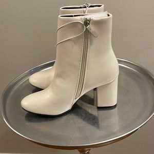 Altard state off white boots. Brand new! Size 6.5